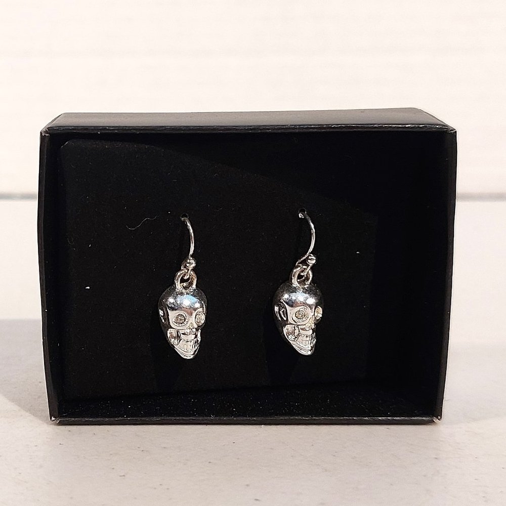 Avon Halloween Skull Earrings - New open box